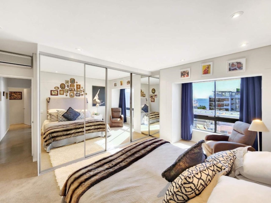 To Let 4 Bedroom Property for Rent in Sea Point Western Cape